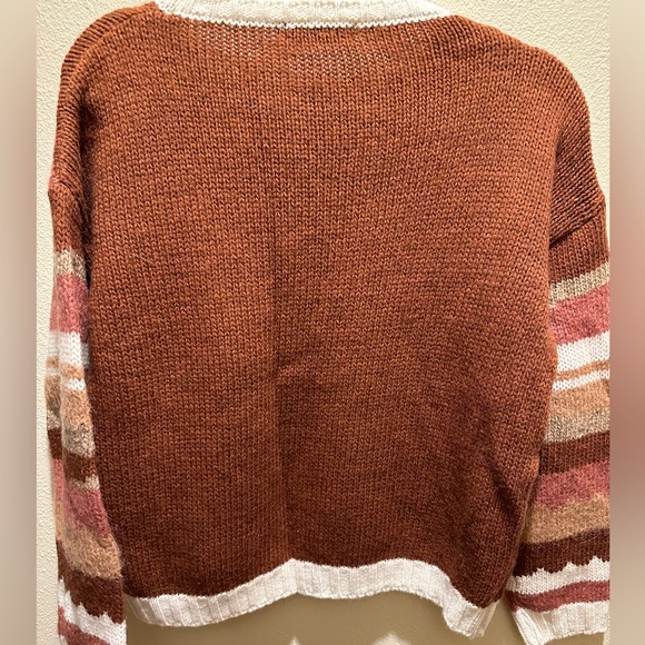 Elsamanda sweater. - Picture 3 of 4